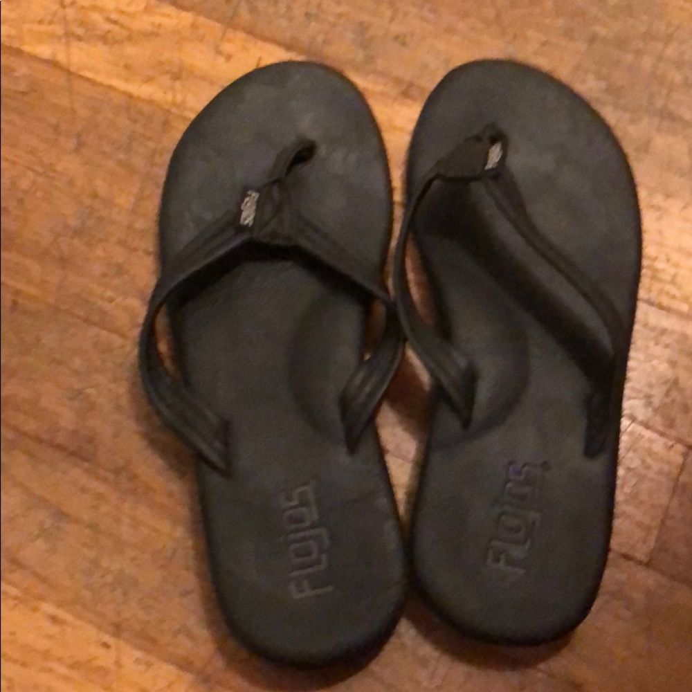Flojos flip flops